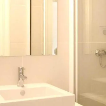 L'ile-rousse Holiday Sleeps 2 With Pool And Air Con